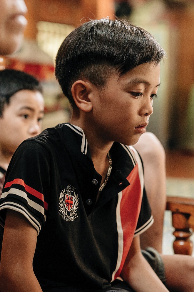 Cậu bé dân tộc Vì Quyết Chiến đạp xe 100km xuống Hà Nội thăm em: Nếu Lực còn sống, em mong Lực đừng cố chấp, liều lĩnh như em” - Ảnh 12.