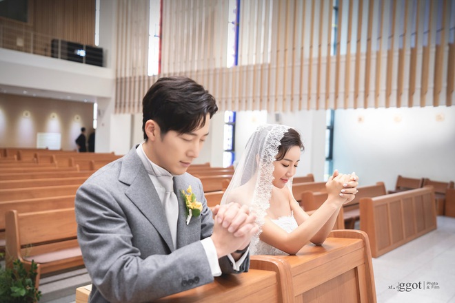 Knet rầm rộ khen Kim Tae Hee - Bi Rain đẹp lấn át cả em trai và cô dâu nhưng lại không quên khẩu nghiệp  - Ảnh 2.