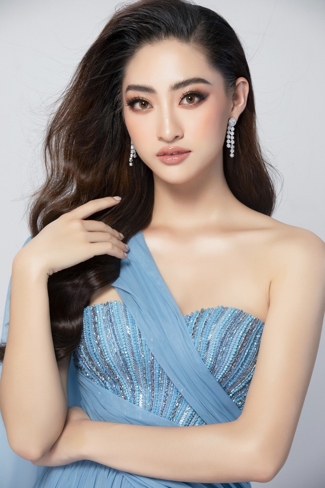 Diện đầm xẻ cao bồng bềnh khoe đôi chân 1m22, Lương Thùy Linh sẽ ẵm giải Top Model? - Ảnh 3.