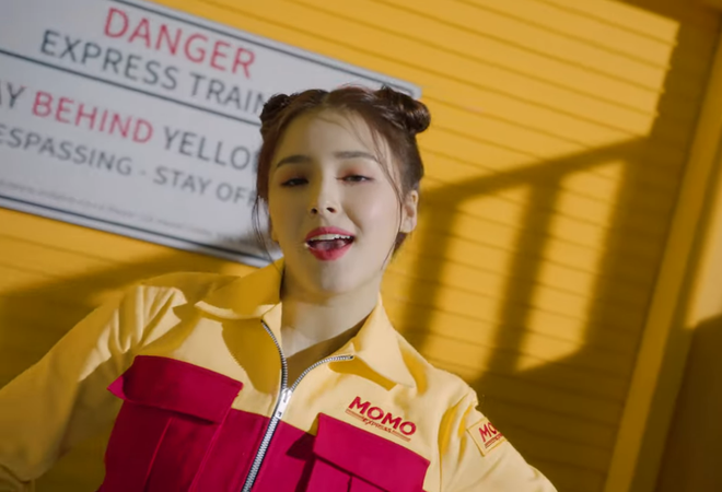 MOMOLAND ra MV trở lại với đội hình mới: Nancy đáng yêu với kiểu tóc Pucca, fan nghi nhóm sẽ kết hợp với ca sĩ Việt năm 2020? - Ảnh 2.