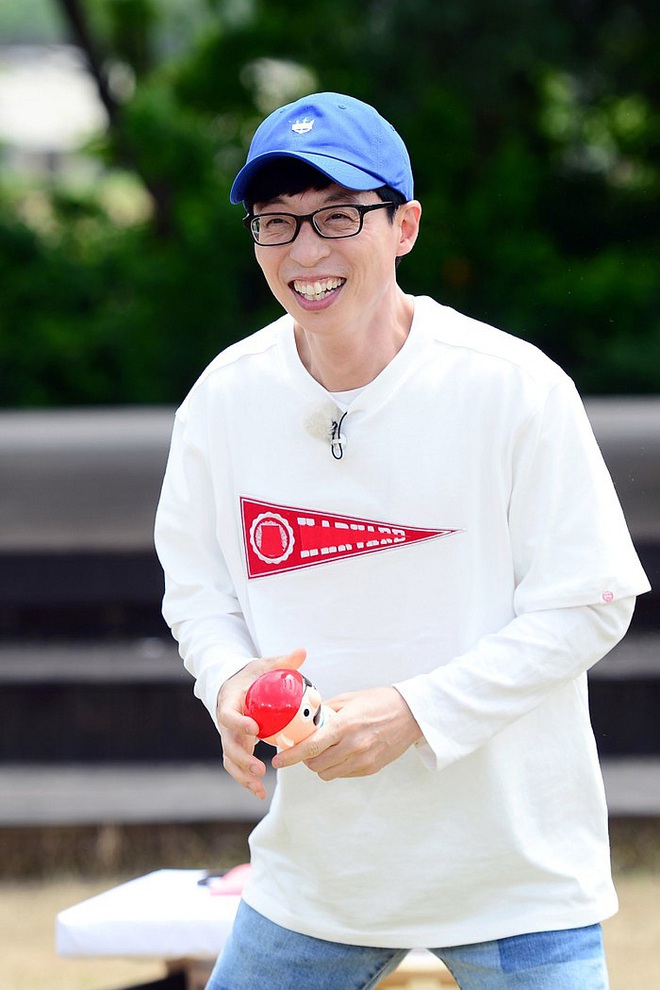 Thập kỉ vàng của MC Quốc dân Yoo Jae Suk: Tường thành giải trí khó có thể xô đổ - Ảnh 12.