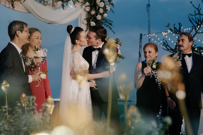 Top 5 đám cưới khủng nhất Vbiz năm 2019: Đông Nhi - Ông Cao Thắng lầy và đắt đỏ nhất, Cường Đô La bê cả dàn siêu xe loá mắt - Ảnh 20.