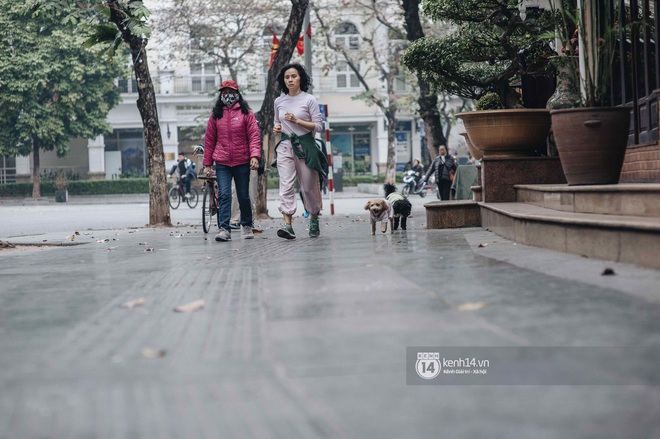 Hà Nội ngày cuối cùng của thập niên: Cảnh vật vẫn như mọi ngày, có chăng khác biệt thì là ở mỗi người mà thôi! - Ảnh 7.