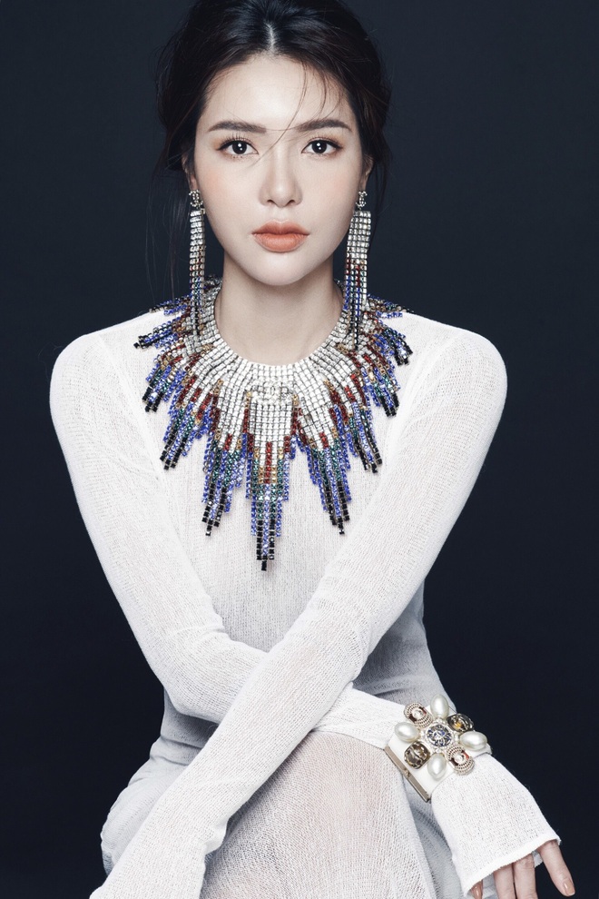 Ninh Dương Lan Ngọc tung bộ ảnh trong t&agrave; &aacute;o d&agrave;i truyền thống đẹp thần sầu, sẵn s&agrave;ng ch&agrave;o xu&acirc;n 2020 - Ảnh 12.