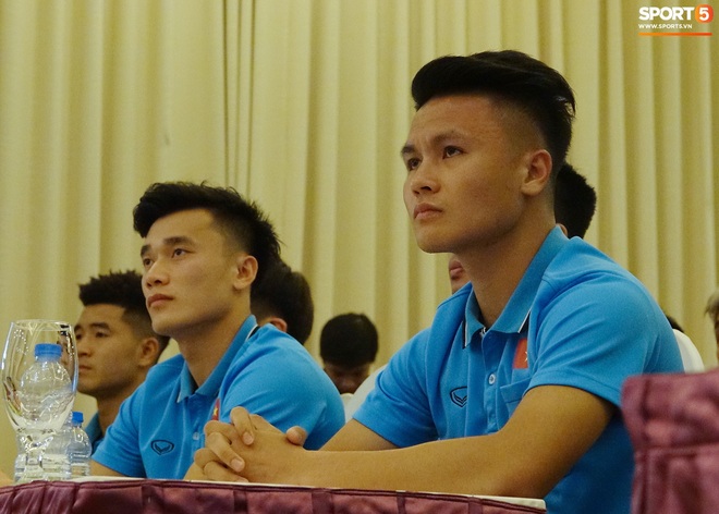 Đội trưởng Quang Hải phong thái đĩnh đạc trong ngày U23 Việt Nam nhận mục tiêu tại VCK U23 châu Á 2020 - Ảnh 7.