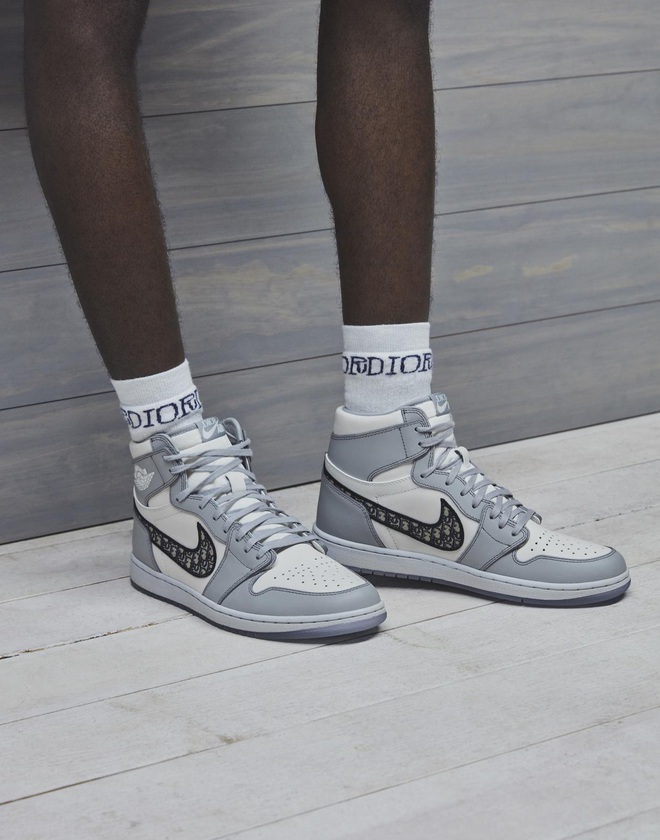 Siêu phẩm collab Dior x Nike chính thức lên sàn, thiết kế rất swag, giá dự kiến hơn 46 triệu đồng - Ảnh 3.