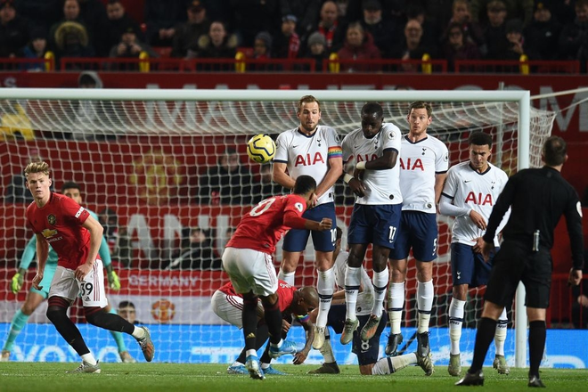 Son Heung-min hoàn toàn vô hại, Tottenham Hotspur đầu hàng trước Man Utd tại Old Trafford - Ảnh 4.