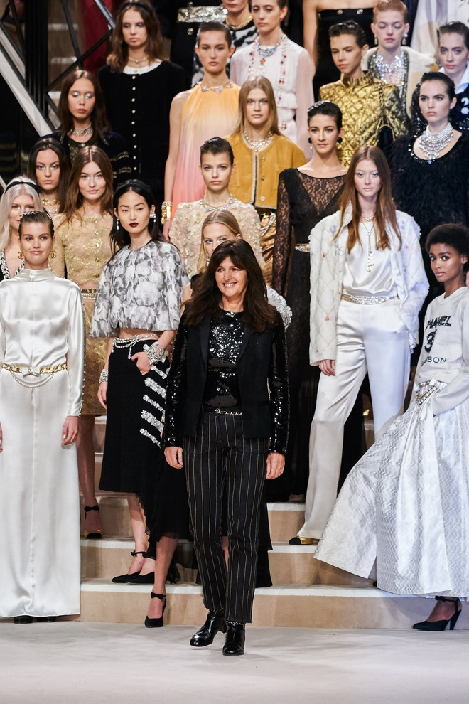 Chanel Métiers DArt 2019: Show diễn sẽ khiến bất cứ tín đồ Chanel nào cũng phải trầm trồ vì đồ quá đẹp, quá sang - Ảnh 5.