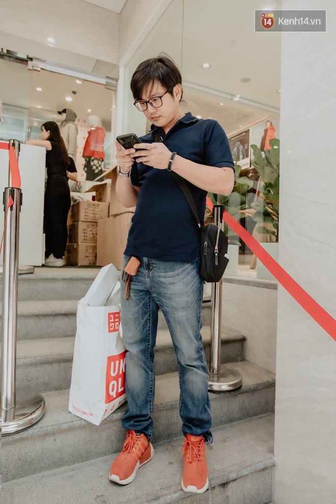 Các tín đồ Sài thành shopping tại UNIQLO sáng nay: Bill vài ba triệu là bình thường, khen nức nở nhưng vẫn có góp ý cho thương hiệu Nhật - Ảnh 3.