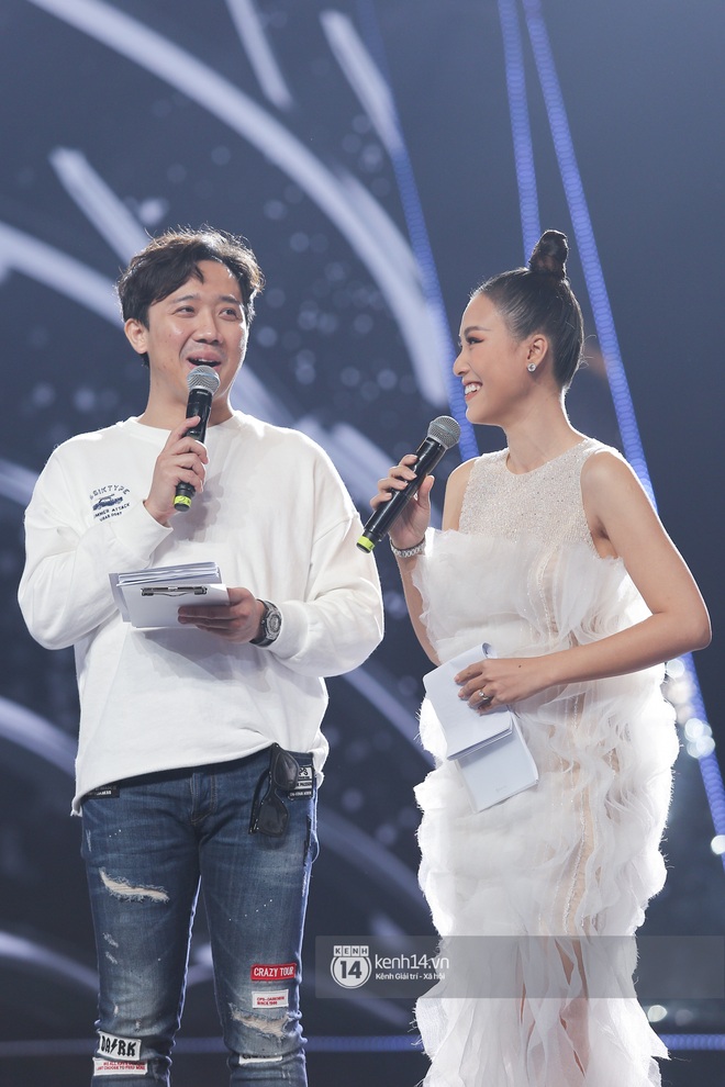 Thu Minh, Trọng Hiếu diễn cực sung, cùng HHen Niê và dàn thí sinh tổng duyệt trước giờ G chung kết Hoa hậu Hoàn vũ - Ảnh 18.