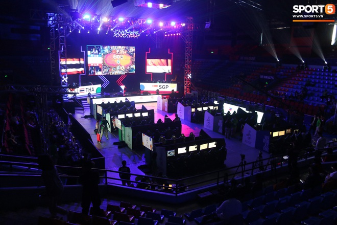 Khám phá địa điểm thi đấu Esports: Xứng đáng nhận danh hiệu hoành tráng nhất SEA Games 30 nhưng lại không hề có khán giả - Ảnh 1.