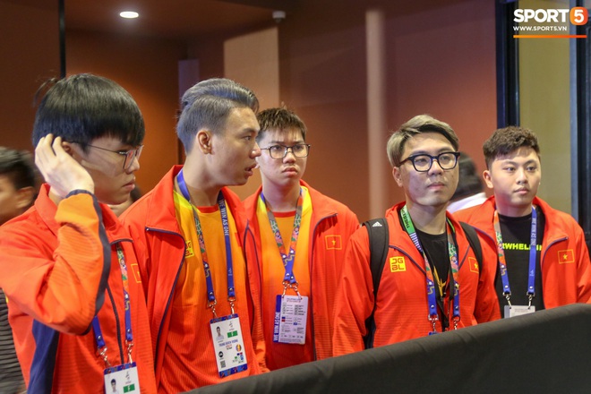 Mocha ZD Esports (Liên Quân mobile) khốn khổ vì BTC khi đến kiểm tra thiết bị trước ngày tranh tài tại SEA Games 30 - Ảnh 1.