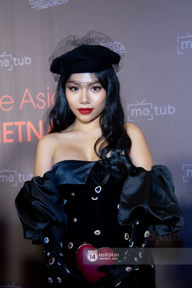 Thảm đỏ WebTVAsia Awards 2019: Nhã Phương, Chi Pu đồng loạt khoe vai thon gợi cảm, cùng dàn nghệ sĩ châu Á tự tin khoe sắc - Ảnh 14.