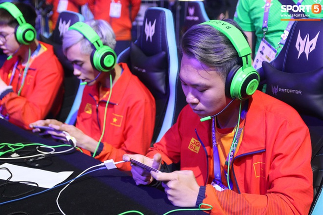 Đội tuyển Li&ecirc;n Qu&acirc;n Mobile Việt Nam dễ d&agrave;ng đ&aacute;nh bại chủ nh&agrave; Philippines trong ng&agrave;y đầu ra qu&acirc;n tại SEA Games 30 - Ảnh 4.