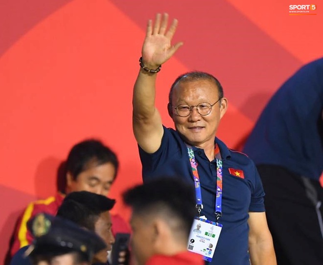 Người hùng Đỗ Hùng Dũng: Thầy Park là người đầu tiên báo tôi đi SEA Games, dù mới có con trai nhưng tôi không thể từ chối - Ảnh 3.