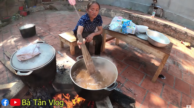 Tuyên bố làm thạch 7 tầng nhưng chỉ được 4 tầng, lần này Bà Tân Vlog còn mượn luôn hình trên mạng để làm thumbnail - Ảnh 3.