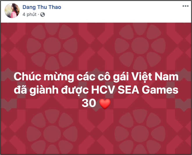 Đặng Thu Thảo, Chi Pu cùng dàn sao Vbiz vỡ oà hạnh phúc khi tuyển nữ Việt Nam giành HCV SEA Games 30 - Ảnh 1.