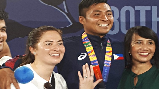 Cầu hôn bạn gái ngay sau khi giành HCB và cái kết khiến tay vợt Philippines trở thành VĐV hạnh phúc nhất SEA Games 30 - Ảnh 2.