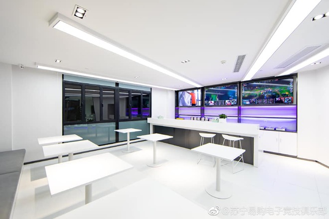 Cận cảnh gaming house mới si&ecirc;u xịn của Suning Gaming - đội tuyển được cho l&agrave; bến đỗ mới của thần rừng SofM! - Ảnh 3.