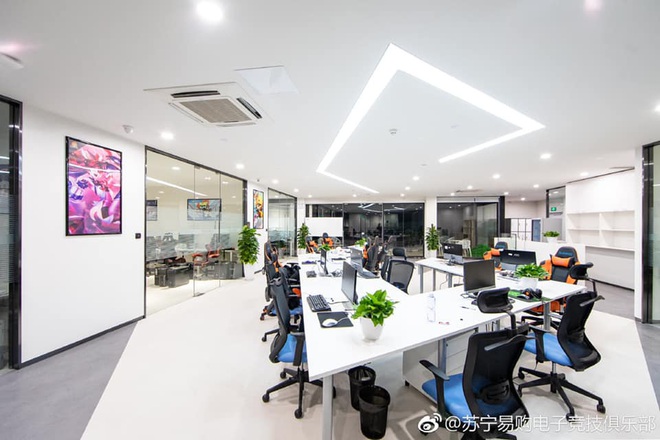 Cận cảnh gaming house mới si&ecirc;u xịn của Suning Gaming - đội tuyển được cho l&agrave; bến đỗ mới của thần rừng SofM! - Ảnh 8.