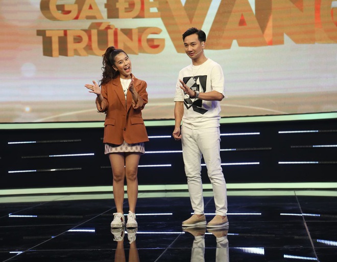 Hoàng Yến Chibi giận tím tái khi liên tục bị Hải Triều ngắt lời - Ảnh 2.