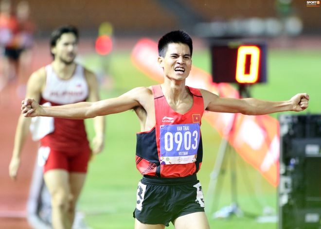 SEA Games 2019: VĐV Philippines ăn quả đắng khi cố húc văng Dương Văn Thái của Việt Nam khỏi đường đua - Ảnh 7.