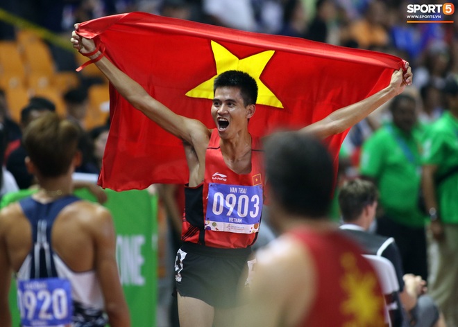 SEA Games 2019: VĐV Philippines ăn quả đắng khi cố húc văng Dương Văn Thái của Việt Nam khỏi đường đua - Ảnh 8.