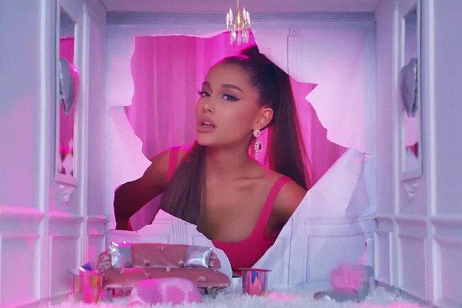 Hậu quê độ vì 7 Rings, Ariana Grande tung bản remix nhưng vẫn chưa khiến fan hài lòng vì điều này - Ảnh 3.