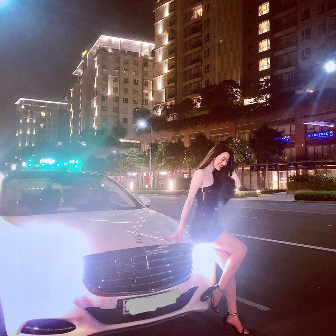 D&agrave;n sao Vbiz tự tin khoe h&igrave;nh thể sau kỳ nghỉ Tết Nguy&ecirc;n Đ&aacute;n: Người thoải m&aacute;i diện bikini, người &ldquo;k&iacute;n cổng cao tường&rdquo; vẫn ph&ocirc; diễn th&acirc;n h&igrave;nh đạt chuẩn - Ảnh 10.