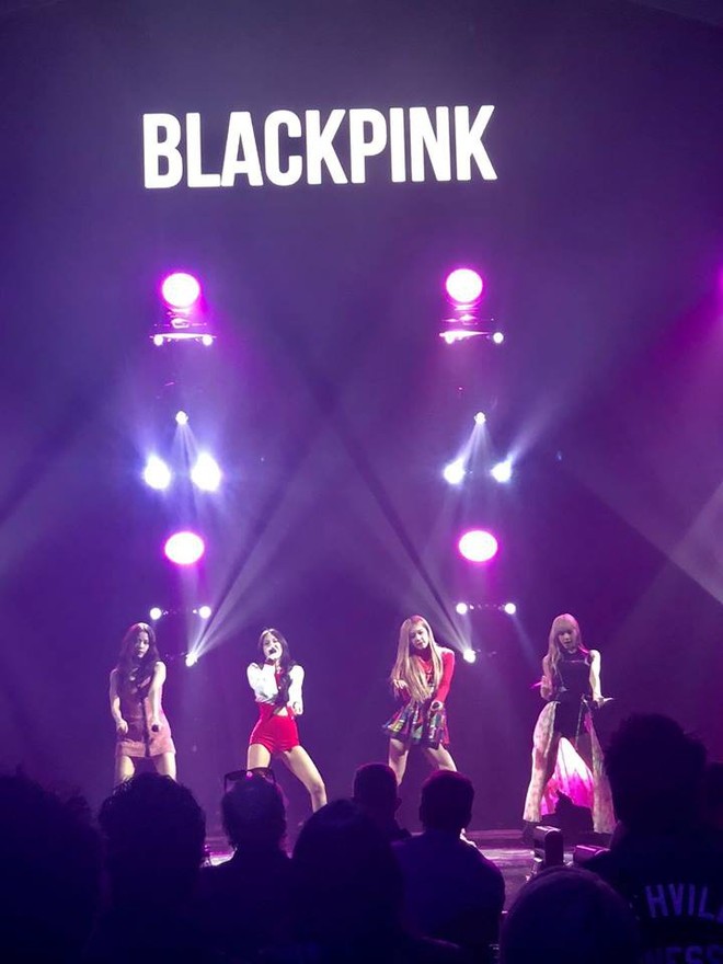 BlackPink trình diễn trước hàng loạt nhân vật quyền lực của làng nhạc thế giới trên đất Mỹ  - Ảnh 2.