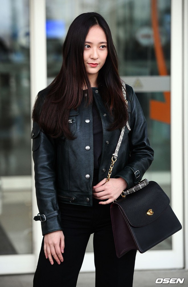 Cùng tăng cân khi xuất hiện tại sân bay: Krystal bị chê vừa thô vừa xuống sắc, Seohyun được khen xinh rạng rỡ - Ảnh 4.