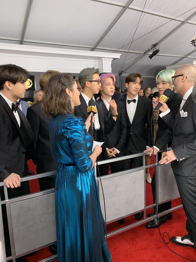 Cả thế giới đang phát cuồng vì BTS tại thảm đỏ Grammy 2019: Siêu bảnh, đẳng cấp, bắn tiếng Anh đầy tự tin - Ảnh 6.