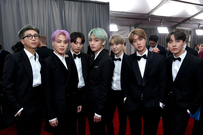 Chọn đồ của NTK trong nước đi dự Grammy là đủ thấy lòng tự tôn dân tộc của BTS lớn cỡ nào - Ảnh 1.