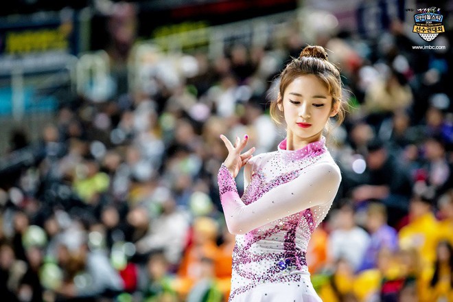 ISAC 2019: JooE (Momoland) ngày càng nhuận sắc, hàng loạt mỹ nhân vô danh gây chú ý - Ảnh 29.