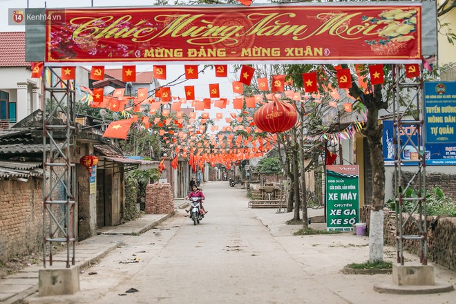 Hết Tết nhưng một ngôi làng ở ngoại thành Hà Nội vẫn tưng bừng tổ chức ăn Tết lại: Tháng Giêng là tháng ăn chơi! - Ảnh 12.