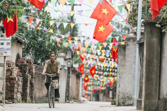 Hết Tết nhưng một ngôi làng ở ngoại thành Hà Nội vẫn tưng bừng tổ chức ăn Tết lại: Tháng Giêng là tháng ăn chơi! - Ảnh 13.