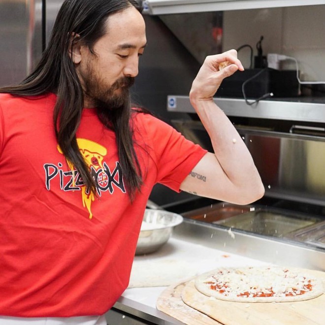 DJ Steve Aoki sở hữu hãng pizza riêng, tưởng làm lom dom cho vui hóa ra lại thành công bất ngờ - Ảnh 3.