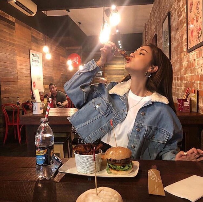 C&oacute; một kiểu con g&aacute;i cứ qu&aacute; ch&eacute;n một t&iacute; l&agrave; trở th&agrave;nh đa nh&acirc;n c&aacute;ch, t&aacute;o bạo đến con trai cũng ph&aacute;t sợ - Ảnh 1.
