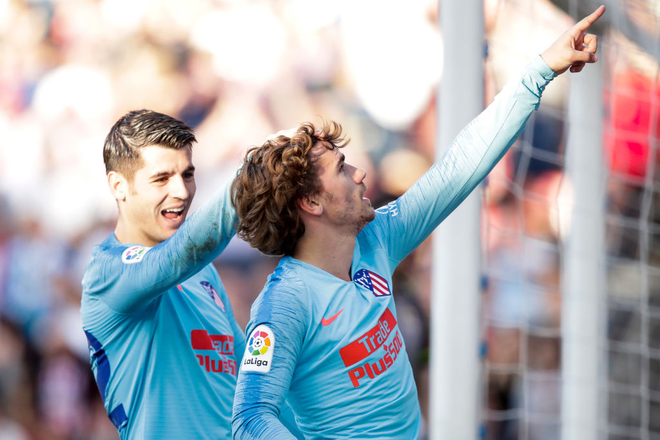 Messi lại đ&aacute; hỏng phạt đền, Barcelona thắng chật vật trước đối thủ yếu hơn - Ảnh 12.