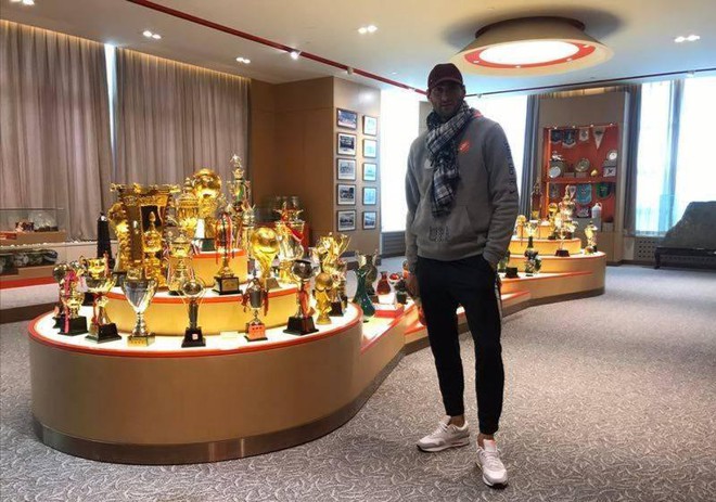 Lộ ảnh tập luyện tại Trung Quốc, cựu sao Manchester United sẵn s&agrave;ng đối đầu Quang Hải, Duy Mạnh - Ảnh 2.