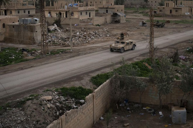 Đánh bom liều chết liên hoàn gây thương vong lớn tại Syria - Ảnh 1.