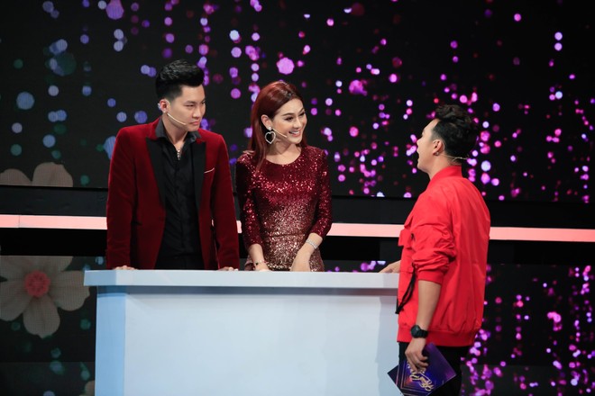 Lâm Khánh Chi liên tục dọa khóc, ly dị chồng khi chơi gameshow đầu năm - Ảnh 3.