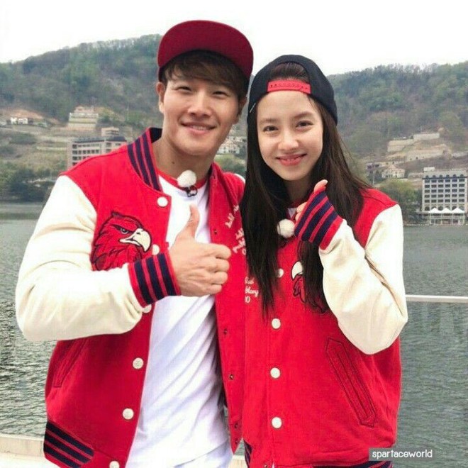 Running Man dạo n&agrave;y lạ lắm, to&agrave;n cố g&aacute;n gh&eacute;p Kim Jong Kook với Song Ji Hyo m&atilde;i th&ocirc;i! - Ảnh 7.