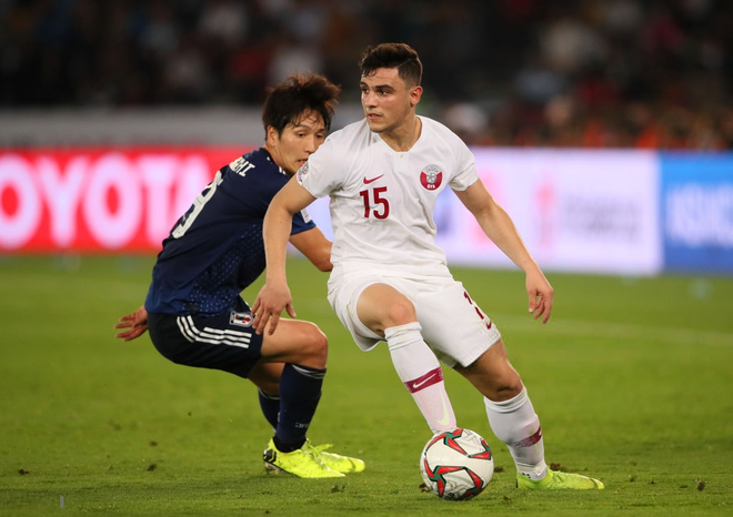Mu&ocirc;n sắc th&aacute;i của mỹ nam Bassam Hisham trong lễ ăn mừng v&ocirc; địch Asian Cup 2019 của tuyển Qatar - Ảnh 2.