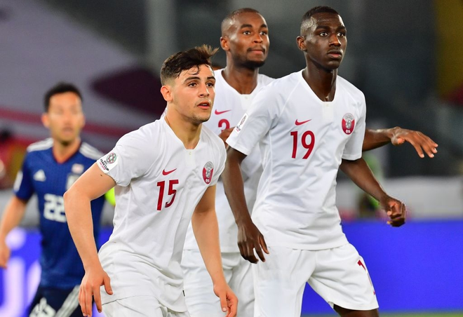 Mu&ocirc;n sắc th&aacute;i của mỹ nam Bassam Hisham trong lễ ăn mừng v&ocirc; địch Asian Cup 2019 của tuyển Qatar - Ảnh 3.