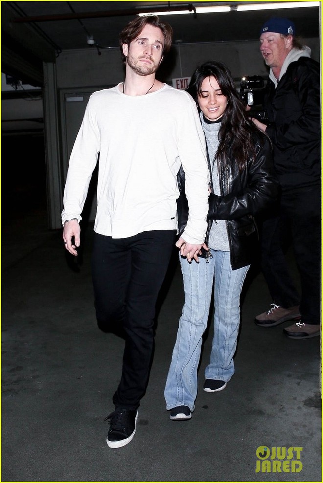 Hẹn hò được 1 năm, nhưng lâu lắm Camila Cabello mới công khai sánh đôi bên người yêu điển trai - Ảnh 3.