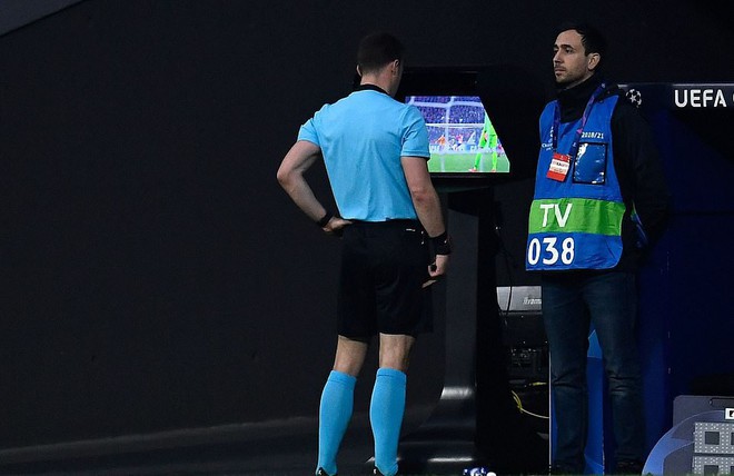 Ronaldo tịt ngòi, VAR hai lần trợ giúp cũng không cứu được Juventus khỏi trận thua thảm trước Atletico Madrid - Ảnh 4.