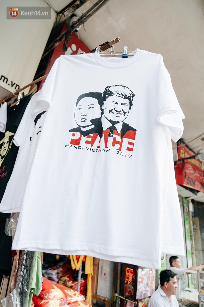 In áo phông hình 2 nhà lãnh đạo Donald Trump và Kim Jong-un, cửa hàng ở Hà Nội kiếm tiền triệu mỗi ngày - Ảnh 8.