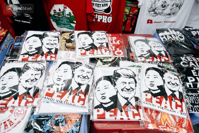 In áo phông hình 2 nhà lãnh đạo Donald Trump và Kim Jong-un, cửa hàng ở Hà Nội kiếm tiền triệu mỗi ngày - Ảnh 9.