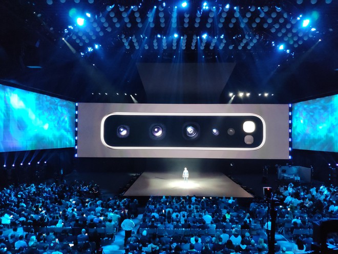 Săm soi s&acirc;n khấu Galaxy S10 đầy m&ecirc; hoặc đ&ecirc;m qua, ai cũng mơ ước được đến một lần trong đời - Ảnh 11.